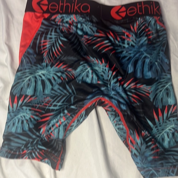 2 Ethika Boys (Large)) - Picture 4 of 6
